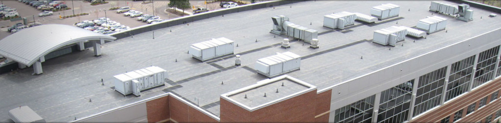 commercial-roofing-work-on-top-of-mall